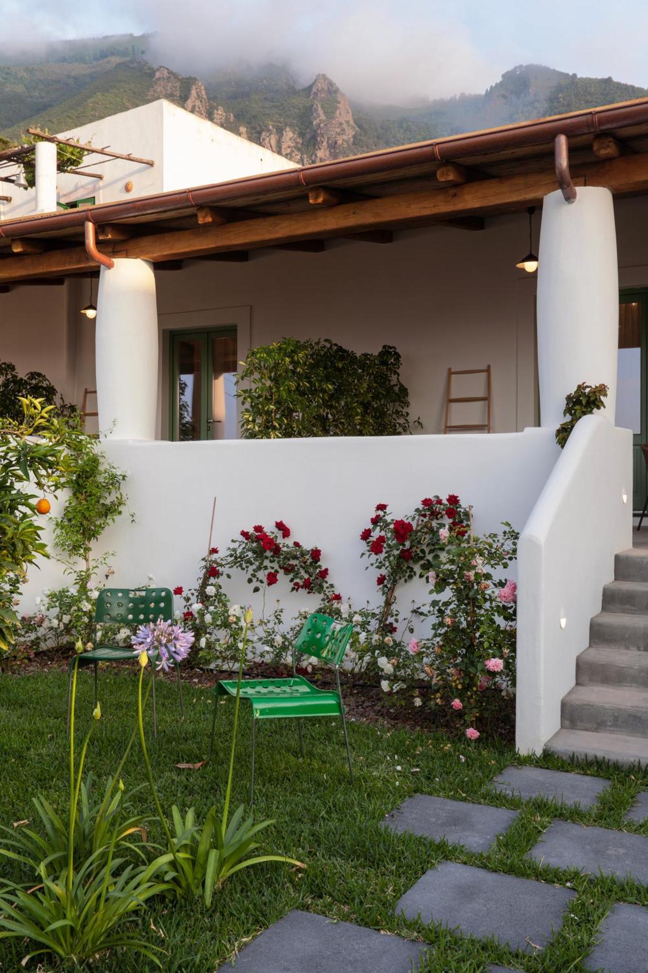 Frangimare - La Malandrina Bed and Breakfast Malfa  Buitenkant foto