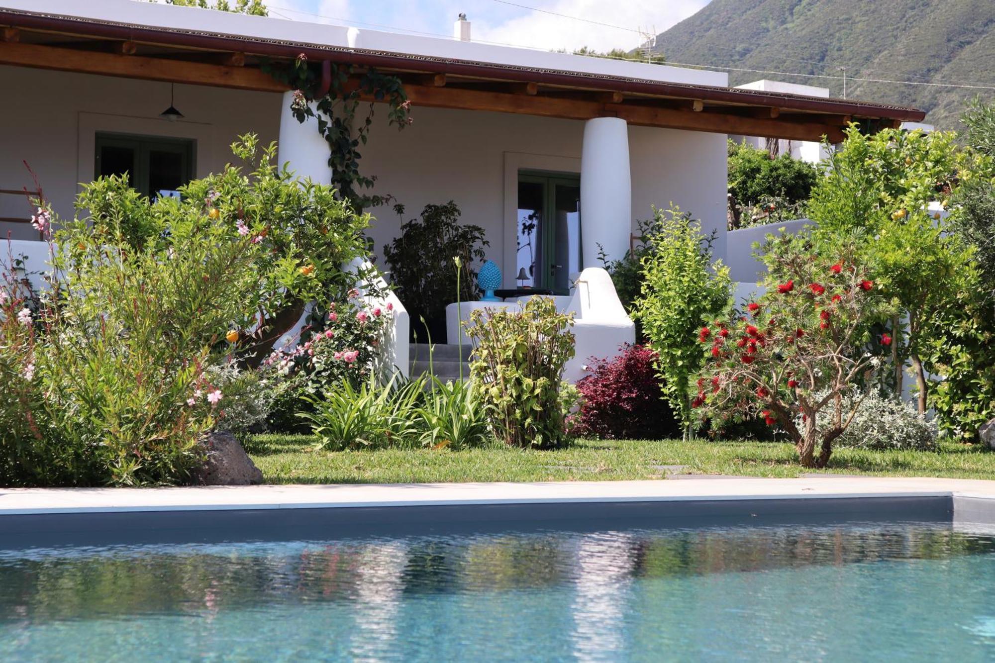Frangimare - La Malandrina Bed and Breakfast Malfa  Buitenkant foto